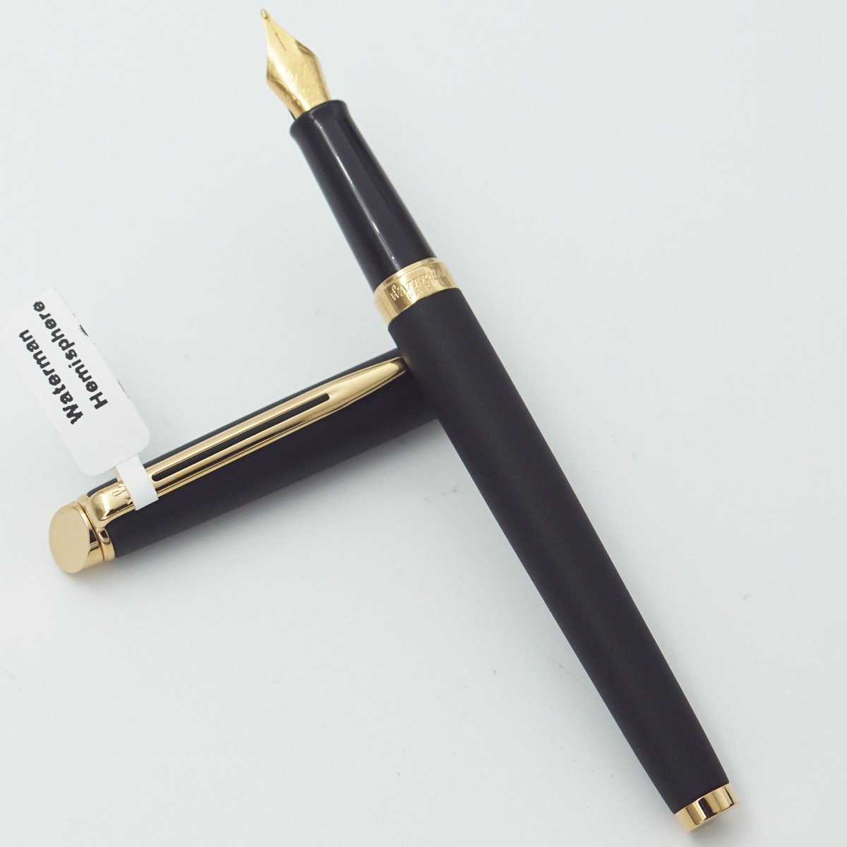 Waterman Hemisphere Mat Black GT Medium Nib Cartridge And Converter Type Fountain Pen With Passport Holder Set SKU 23832